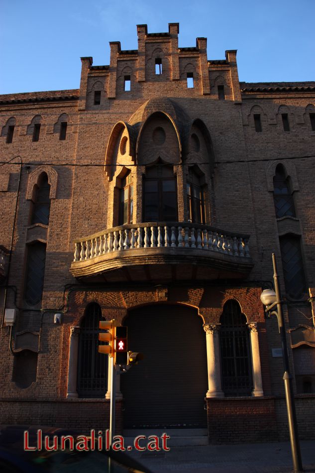 Edifici de la Federació Obrera a Molins