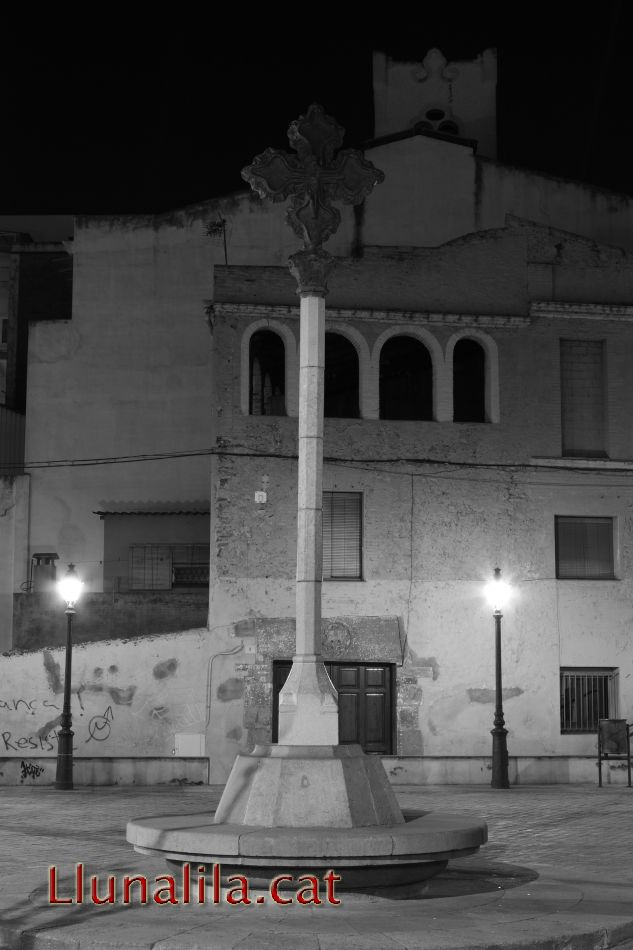 Plaça de la Creu Blanc i Negre