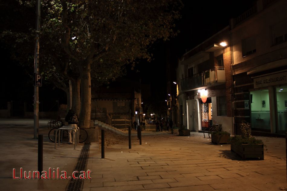 Plaça de l'estació de tren a Molins de Rei