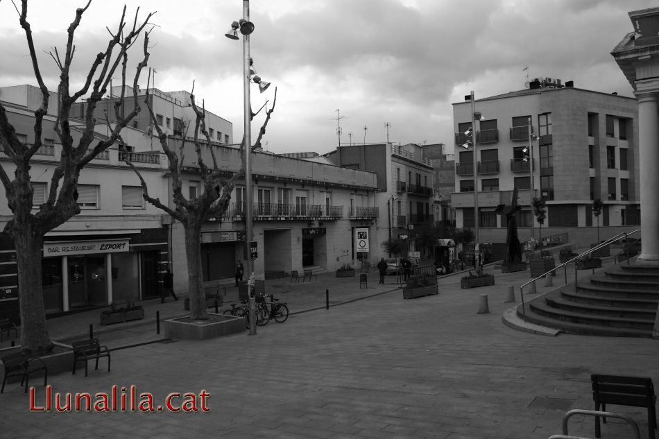 La Plaça de l'estació de Molins de Rei