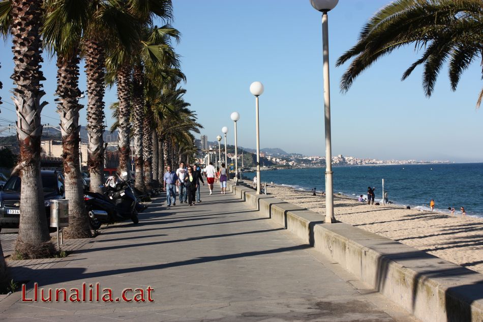 Passeig maritim de badalona