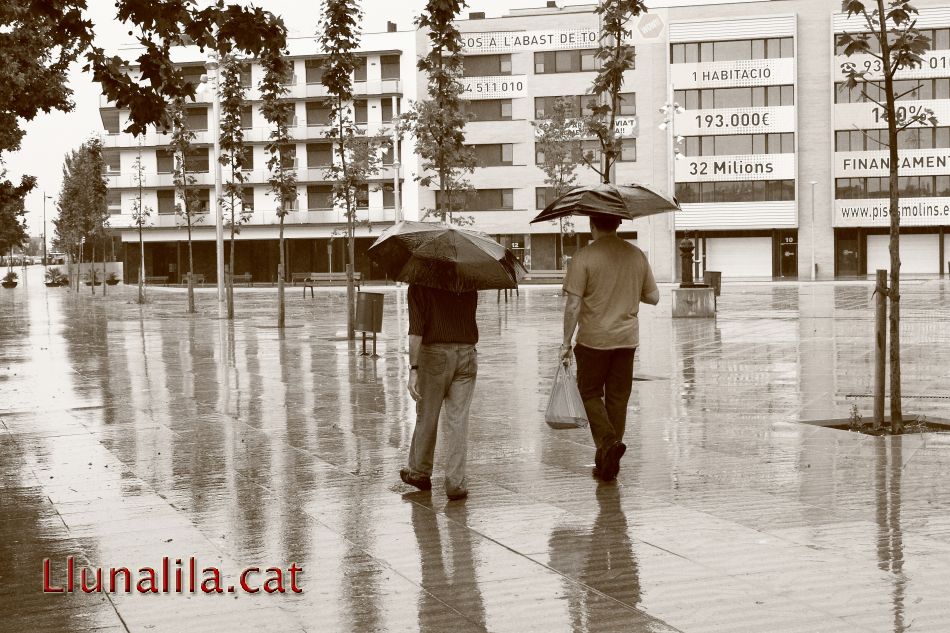 Caminant sota la Pluja