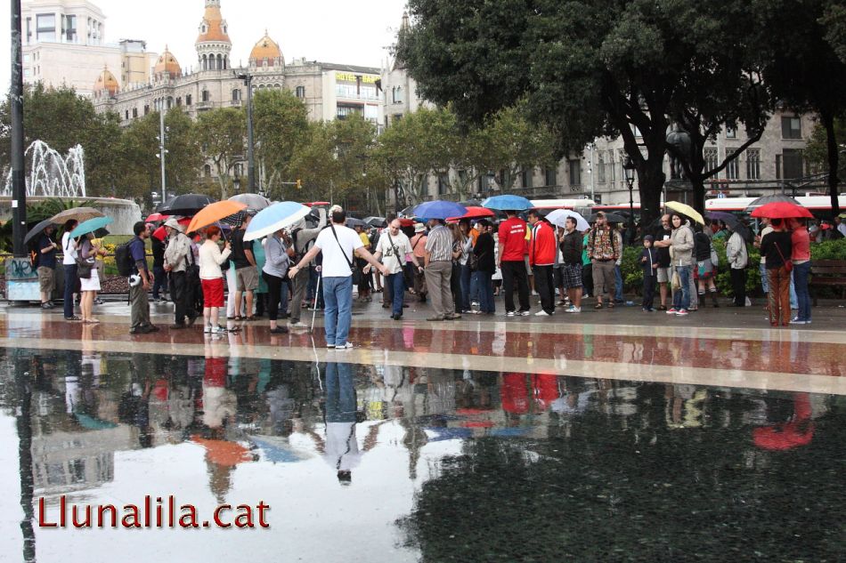 Ni la pluja, ni res atura la lluita