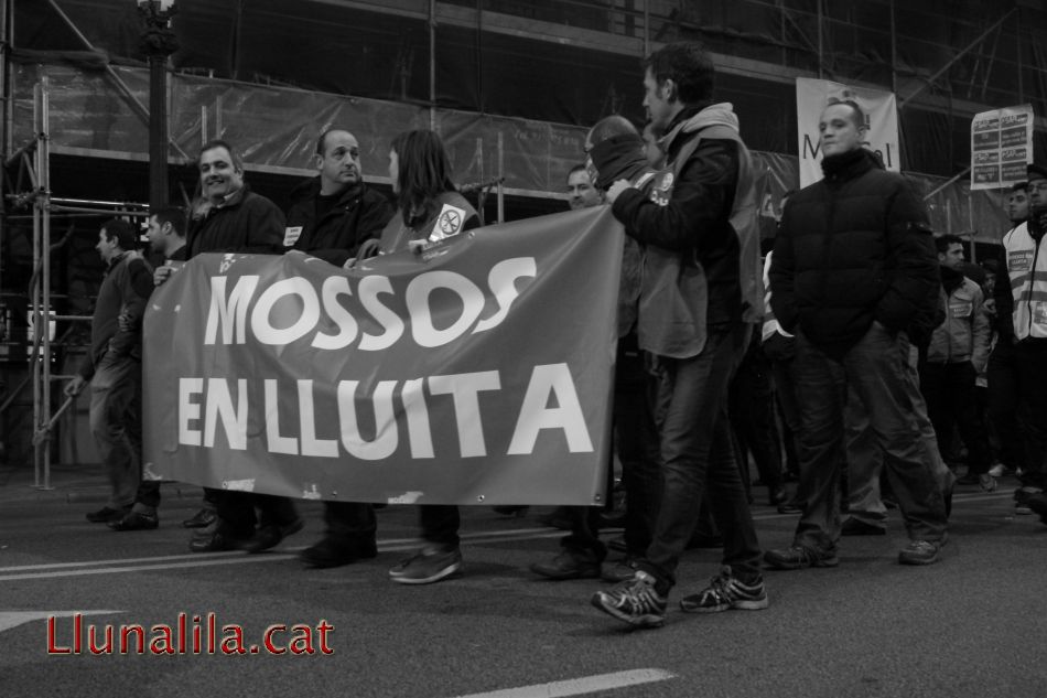 Mossos en lluita