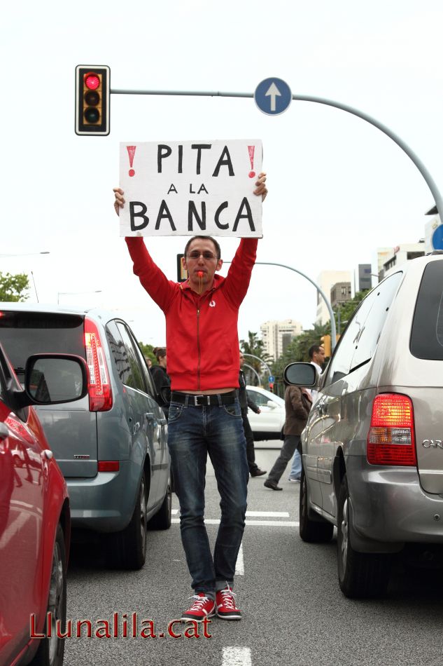 Utilitzeu el clàxon contra la banca