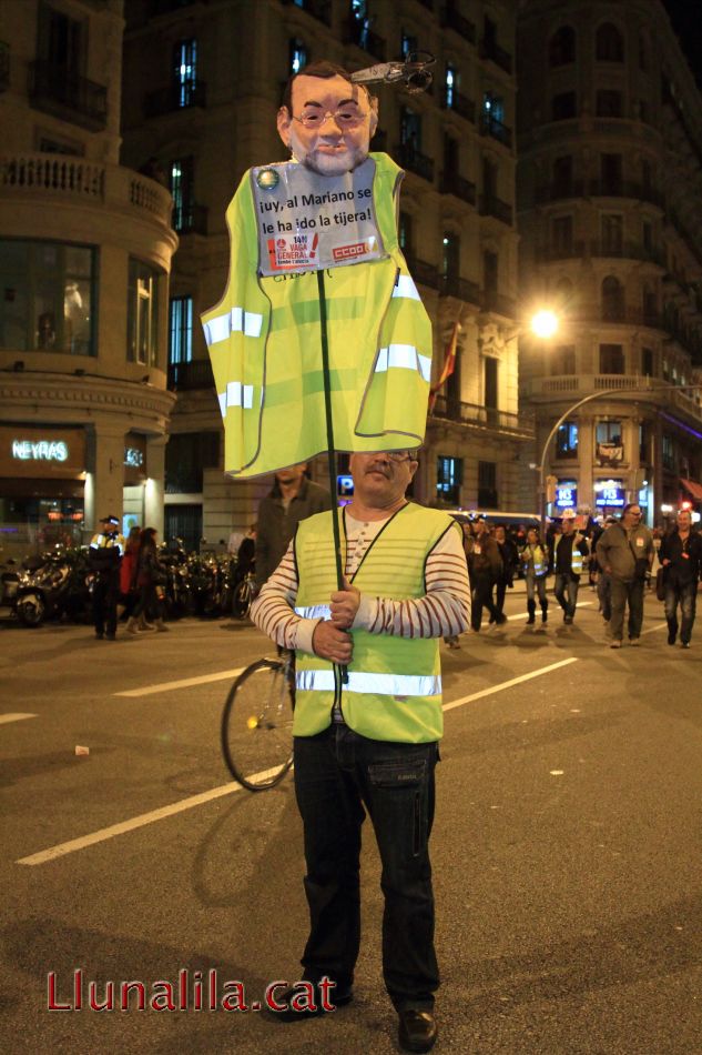 ¡uy, al Mariano se le ha ido la tijera! 8N