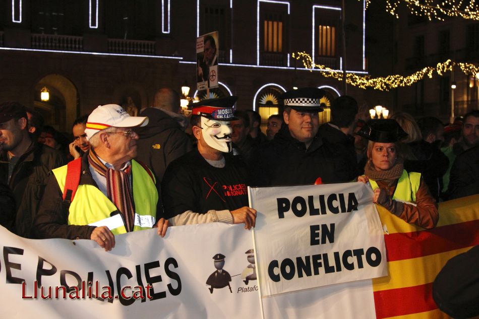 Policía en conflicto 19D