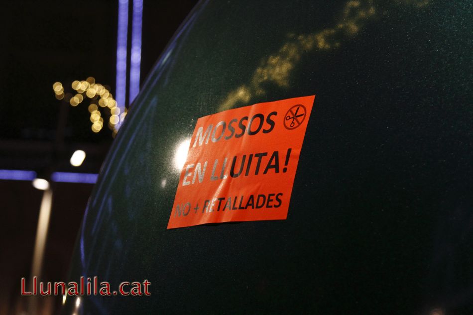 Mossos en lluita No més retallades 19D