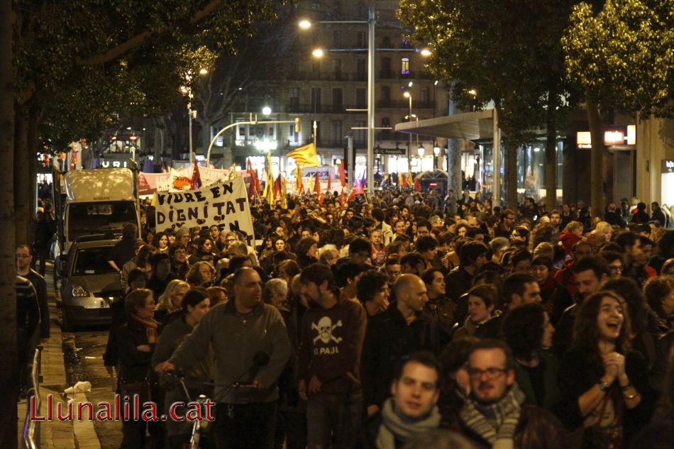 Viure en dignitat en llibertat 8M