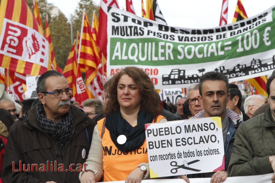 Pancartes i banderes contra les retallades