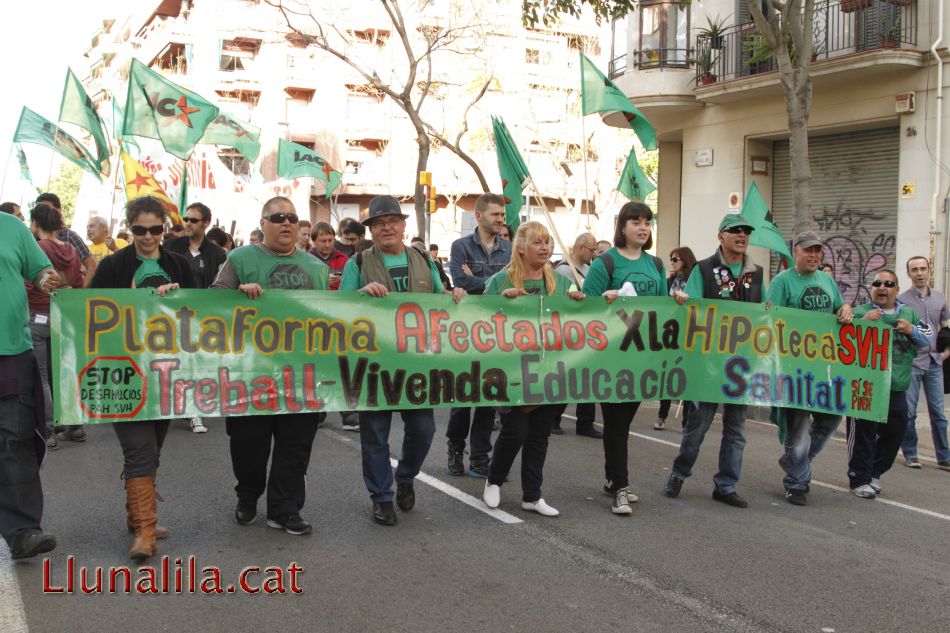 La PAH reclama Treball Vivenda Educació i Sanitat