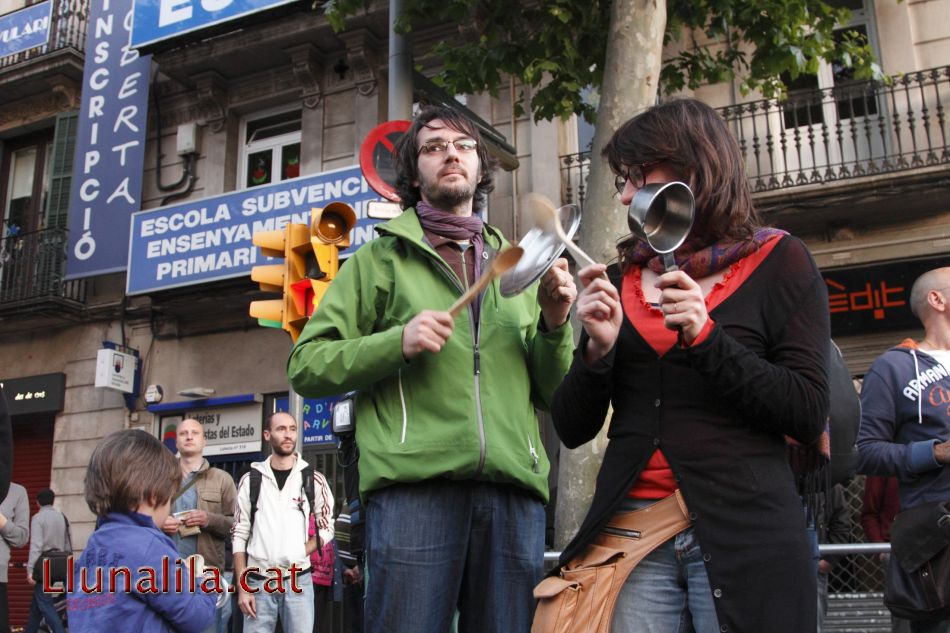 Famílies contra l`enderrocament de Can Vies