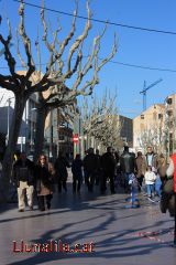 La gent que passeja pel terraplè