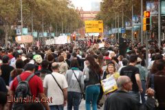 L'Arc de Triomf i la marea humana L'Arc de Triomf i la marea humana