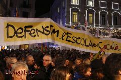Defensem l'escola en català 10D