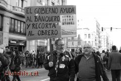 El gobierno ayuda al banquero y recorta al obrero