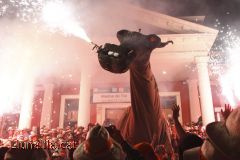 Espurnes, correfoc i festa a l'Estació de Molins de Rei amb el Camell