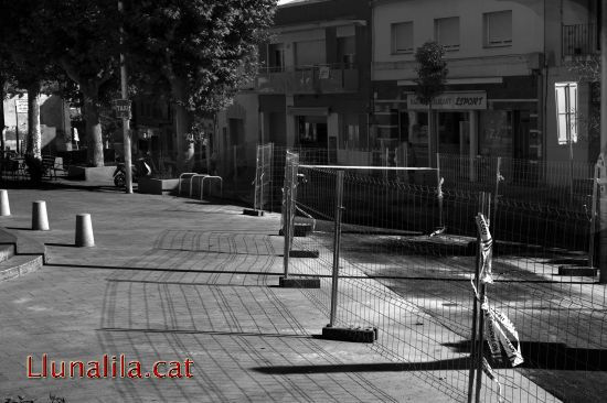 Pla�a de l'Estaci� de Molins de Rei obres