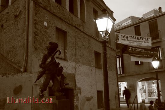 Pla�a de la Creu de Molins de Rei
