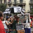Pancartes i pintura 18J